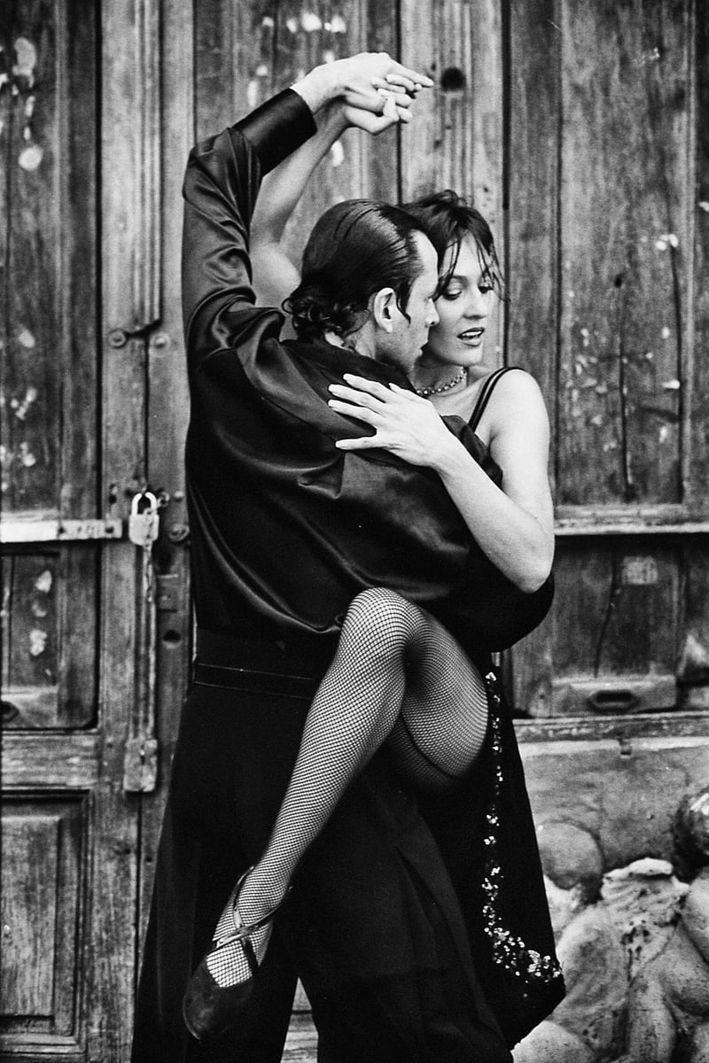 Salsa dancers